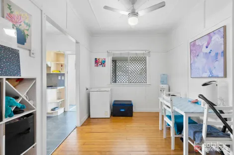 Property photo of 249 Hook Street Berserker QLD 4701