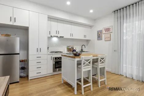 Property photo of 10 Hailstone Court Cranbourne VIC 3977