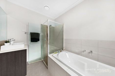 Property photo of 4 Ickworth Crescent Derrimut VIC 3026