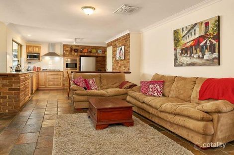 Property photo of 40 Ranford Loop Kardinya WA 6163