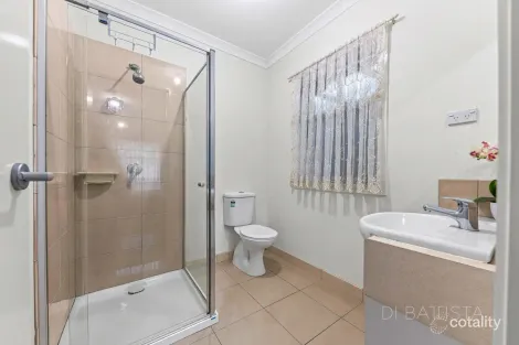 Property photo of 8 Kirkstead Grove Craigieburn VIC 3064