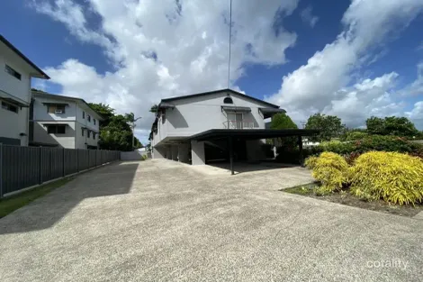 4/152 Swallow St, Mooroobool, QLD 4870