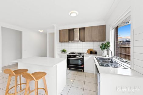Property photo of 43 Henderson Circuit Aintree VIC 3336