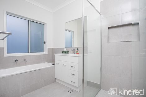 Property photo of 40 Promenade Circuit Rothwell QLD 4022