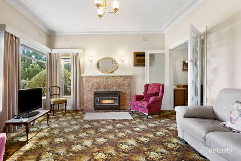 Property photo of 2 Nyora Road Glen Iris VIC 3146