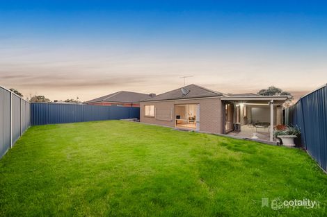 Property photo of 13 Stringy Bark Circuit Pakenham VIC 3810
