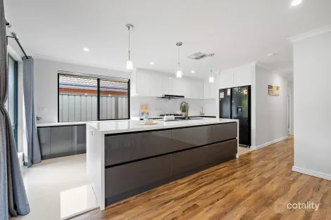 Property photo of 7 Gregg Place Canning Vale WA 6155