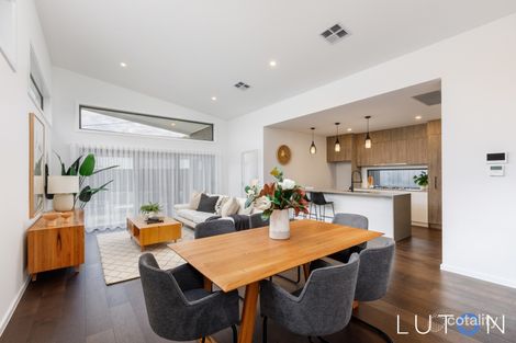 5b Reynolds St, Curtin, ACT 2605