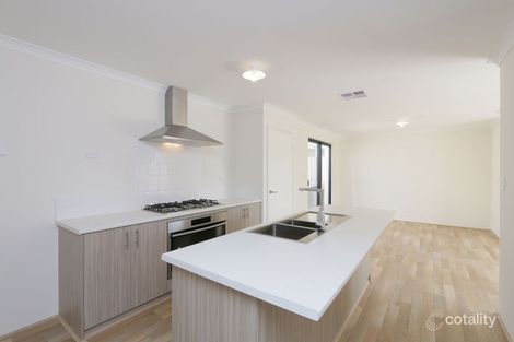Property photo of 3A Milagro Fairway Seville Grove WA 6112