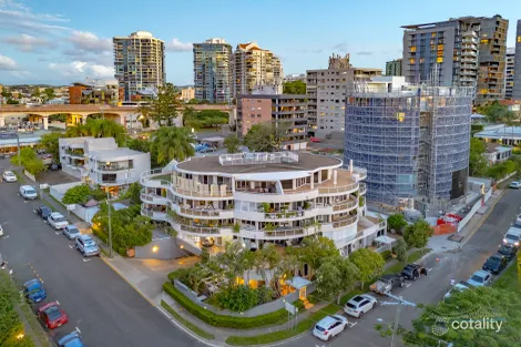 Property photo of 4/16 Bright Street Kangaroo Point QLD 4169