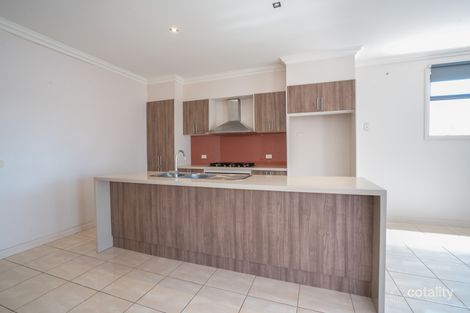 Property photo of 19 Cobb Street South Morang VIC 3752