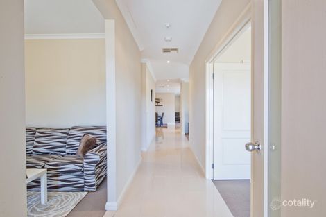Property photo of 15 Yantara Walk South Morang VIC 3752
