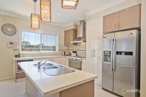Property photo of 15 Yantara Walk South Morang VIC 3752