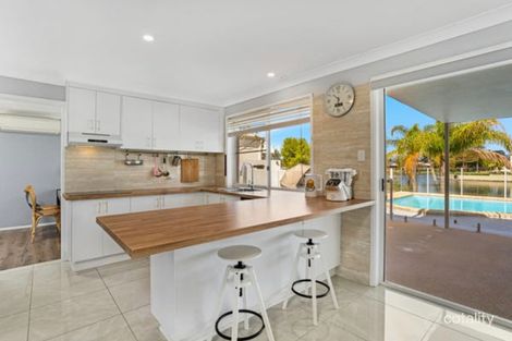 Property photo of 2 Cabana Boulevard Benowa QLD 4217