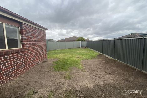 5b Rachel Ct, Sebastopol, VIC 3356