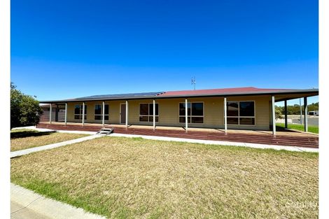 Property photo of 2 Meakes Street Hay NSW 2711