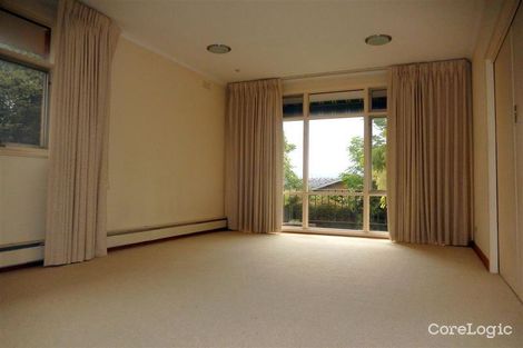 Property photo of 26 Alimar Road Glen Waverley VIC 3150