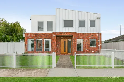 43 Dumbarton St, Reservoir, VIC 3073