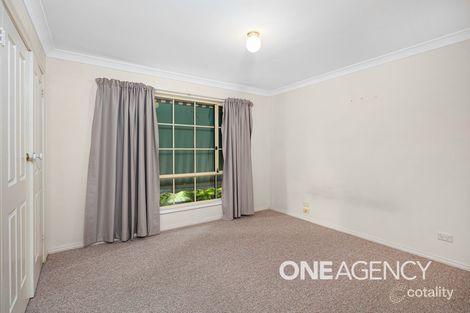 Property photo of 1/2 Honeysuckle Place Lake Albert NSW 2650