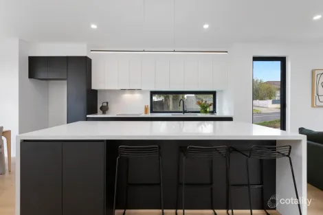 Property photo of 33 Davey Street Parkdale VIC 3195