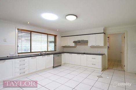 Property photo of 9 Knox Close Hunterview NSW 2330