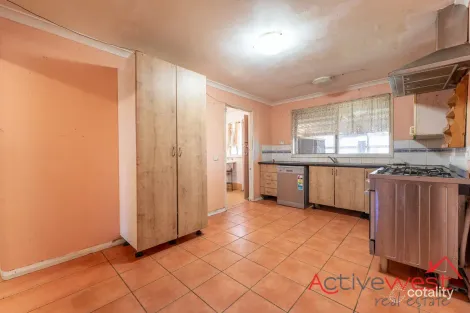 Property photo of 73 Kenny Crescent Rangeway WA 6530