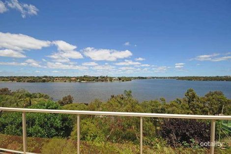 34 River Way, Salter Point, WA 6152