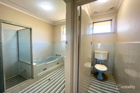 Property photo of 2 Cummins Road Menangle Park NSW 2563