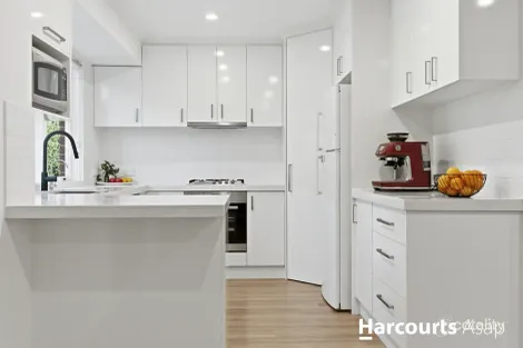 Property photo of 1 Venables Court Berwick VIC 3806