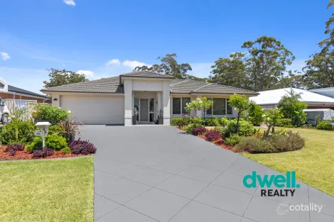 Property photo of 17 Yallara Crescent Sanctuary Point NSW 2540