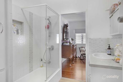 Property photo of 76 Wharf Street Depot Hill QLD 4700