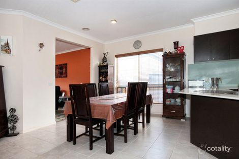 Property photo of 32 Ardsley Circuit Craigieburn VIC 3064
