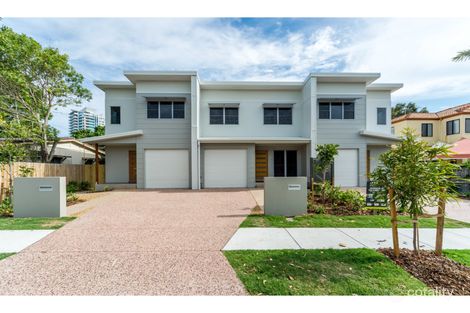 Property photo of 2/8 Bright Avenue Labrador QLD 4215