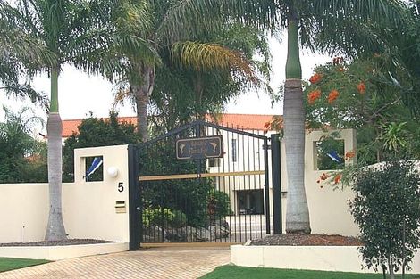 5 Dorsal Dr, Birkdale, QLD 4159