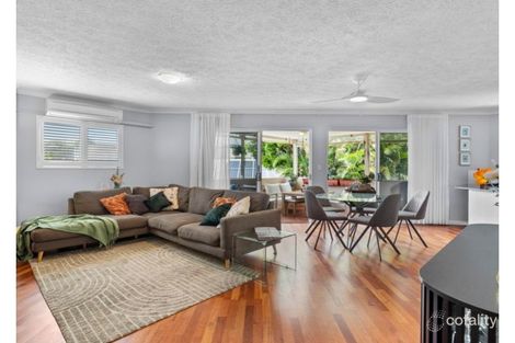 8/16 Miles St, Hawthorne, QLD 4171