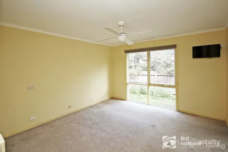 Property photo of 85 Devon Road Devon Meadows VIC 3977