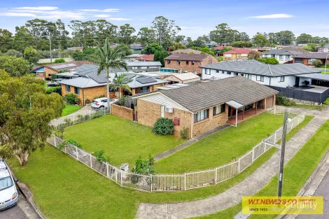 Property photo of 2 Robinson Close Lurnea NSW 2170