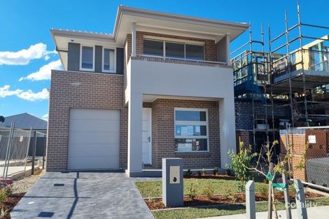 Property photo of 32 Ingall Loop Catherine Field NSW 2557