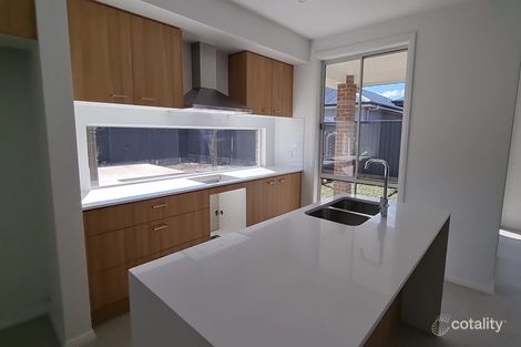 Property photo of 32 Ingall Loop Catherine Field NSW 2557