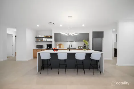 Property photo of 35 Brahman Way South Ripley QLD 4306