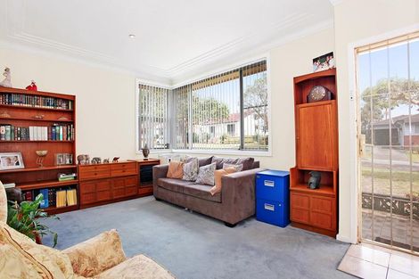 Property photo of 28 Milne Street Shortland NSW 2307