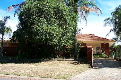35 Parkside Dr, Thornlie, WA 6108