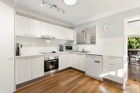 Property photo of 17 Bowtell Rangeville QLD 4350