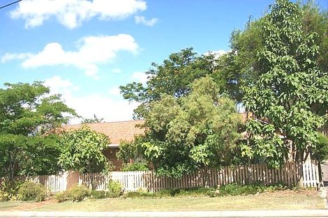 34 Flame Tree Ct, Walloon, QLD 4306