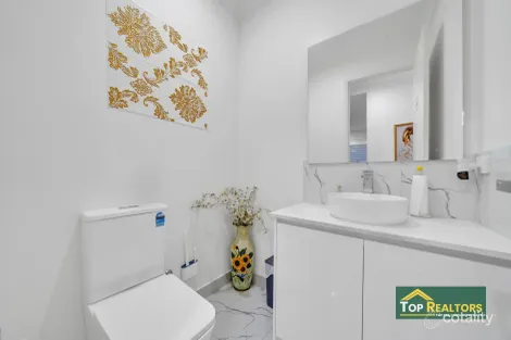 Property photo of 71 Stonehenge Drive Cobblebank VIC 3338