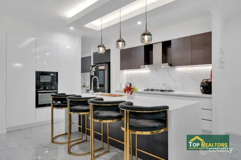 Property photo of 71 Stonehenge Drive Cobblebank VIC 3338