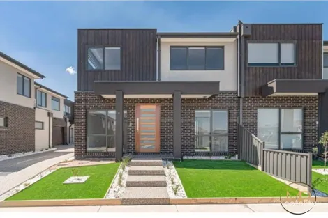 2/65 Dawnview Cres, Roxburgh Park, VIC 3064