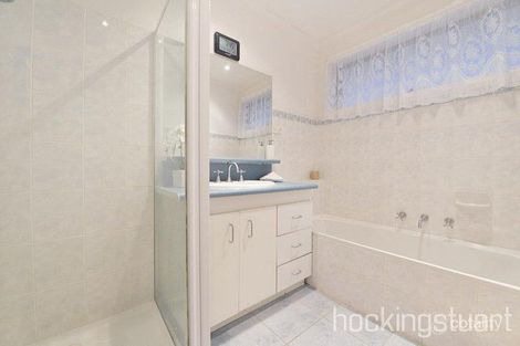 Property photo of 11 Whitehaven Crescent Noble Park North VIC 3174
