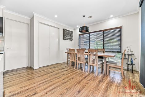 Property photo of 101 Wheelers Park Drive Cranbourne North VIC 3977