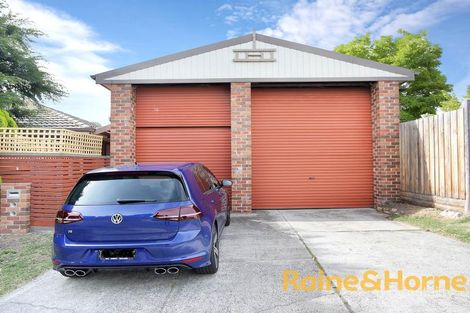 Property photo of 2 Hoop Pine Court Cranbourne North VIC 3977